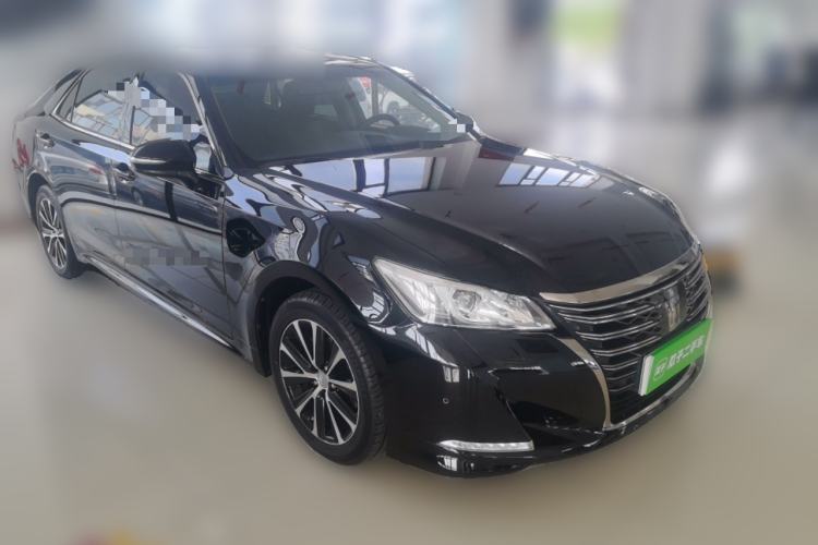 Used Toyota Crown 2018 2.0T Fashion Edition Front Right 45 Deg