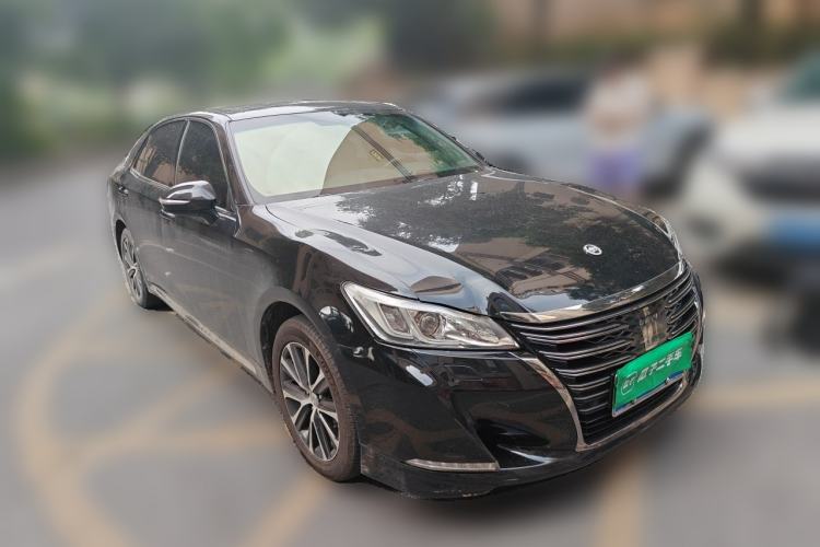 Used Toyota Crown 2018 2.0T Fashion Edition Front Right 45 Deg