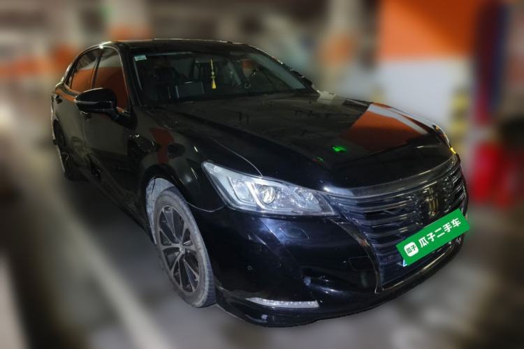 Used Toyota Crown 2018 2.0T Fashion Edition Front Right 45 Deg