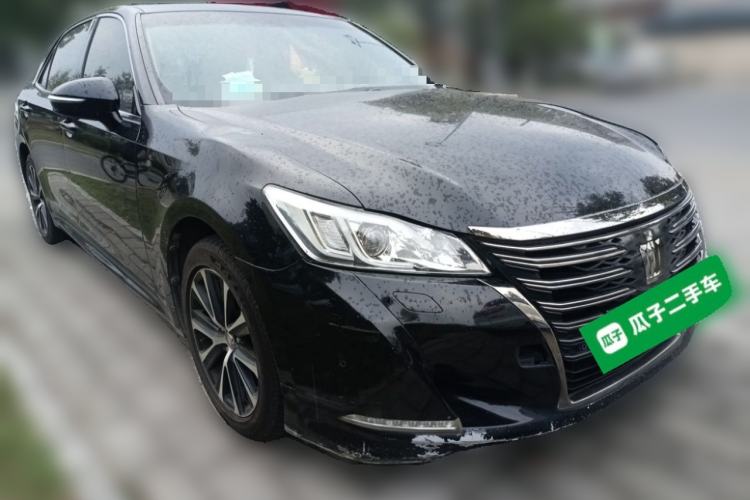 Used Toyota Crown 2018 2.0T Fashion Edition Front Right 45 Deg
