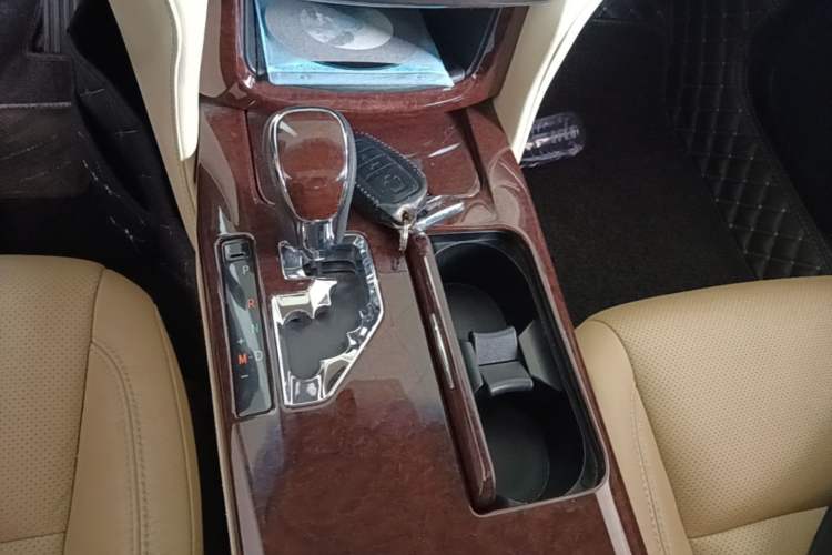 Used Toyota Crown 2018 2.0T Fashion Edition Gear Lever