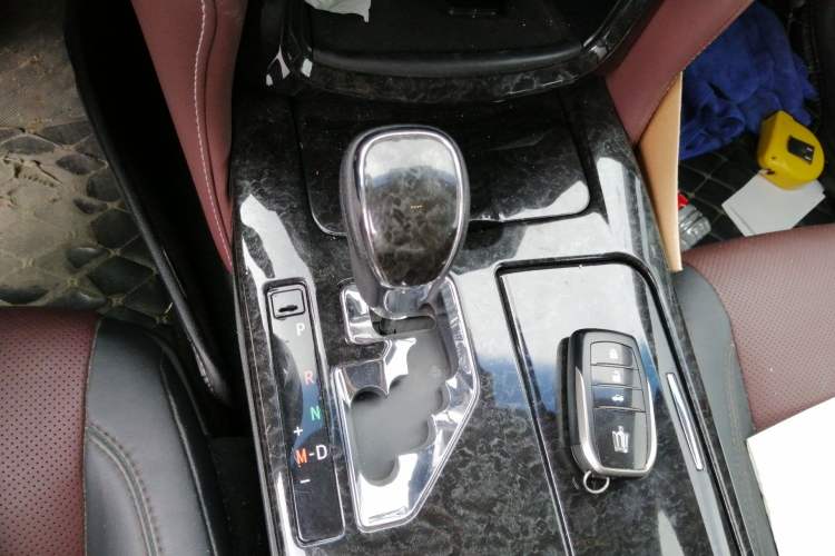 Used Toyota Crown 2018 2.0T Sport Edition Gear Lever