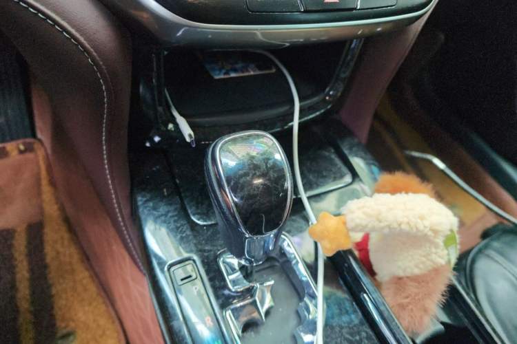 Used Toyota Crown 2018 2.0T Sport Edition Gear Lever