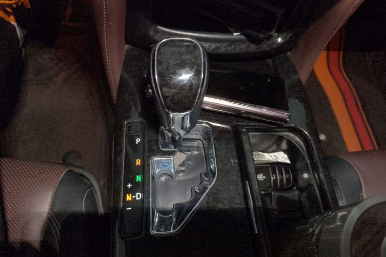 Used Toyota Crown 2018 2.0T Sport Edition Gear Lever