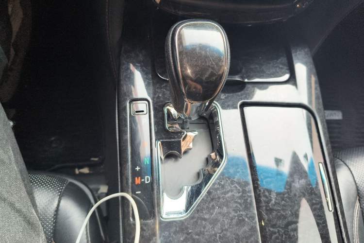 Used Toyota Crown 2018 2.0T Fashion Edition Gear Lever