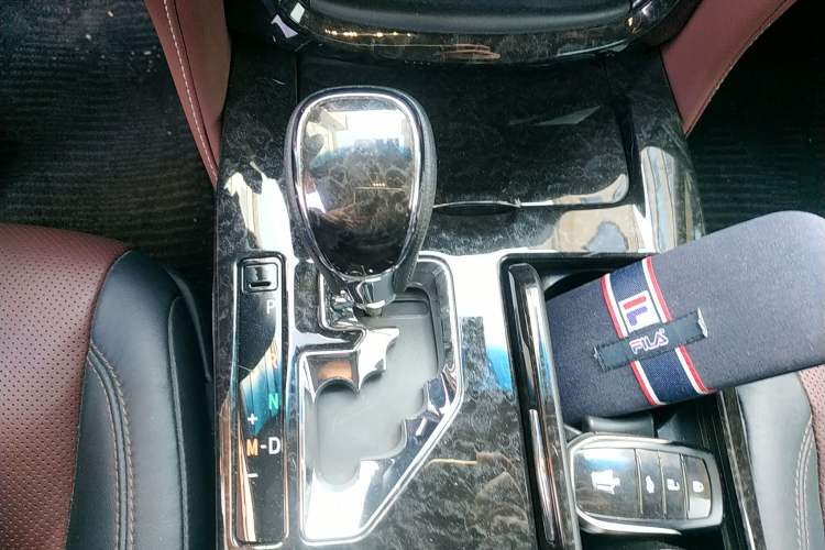 Used Toyota Crown 2018 2.0T Sport Edition Gear Lever