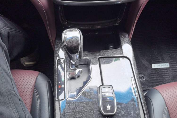 Used Toyota Crown 2018 2.0T Sport Edition Gear Lever