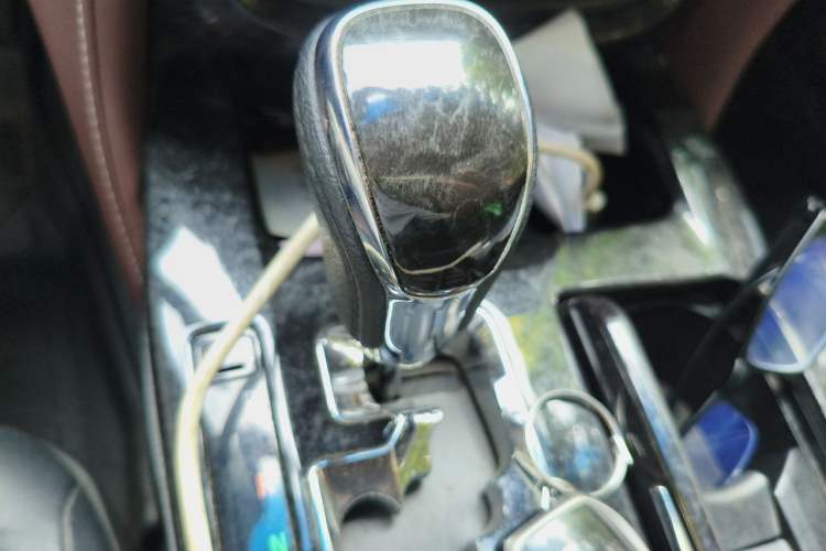 Used Toyota Crown 2018 2.0T Sport Edition Gear Lever