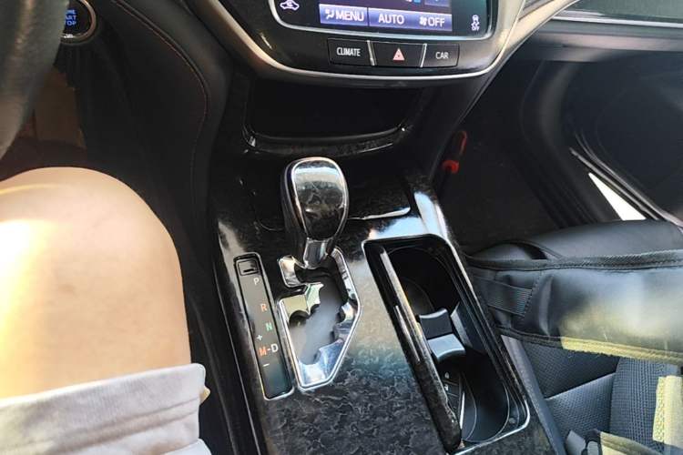 Used Toyota Crown 2018 2.0T Fashion Edition Gear Lever