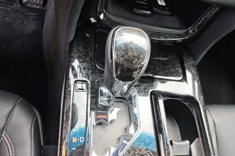 Used Toyota Crown 2018 2.0T Fashion Edition Gear Lever