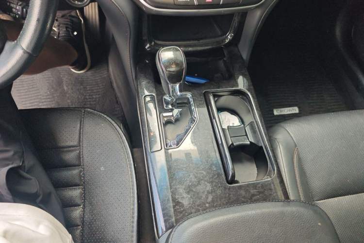 Used Toyota Crown 2018 2.0T Fashion Edition Gear Lever