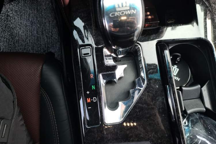 Used Toyota Crown 2018 2.0T Sport Edition Gear Lever