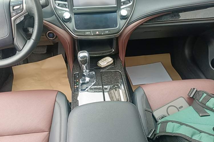Used Toyota Crown 2018 2.0T Sport Edition Gear Lever