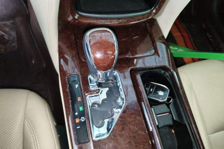 Used Toyota Crown 2018 2.0T Fashion Edition Gear Lever