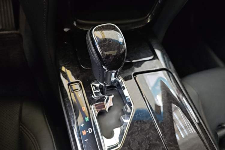 Used Toyota Crown 2018 2.0T Fashion Edition Gear Lever