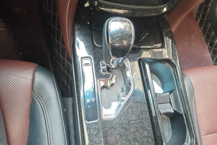 Used Toyota Crown 2018 2.0T Sport Edition Gear Lever
