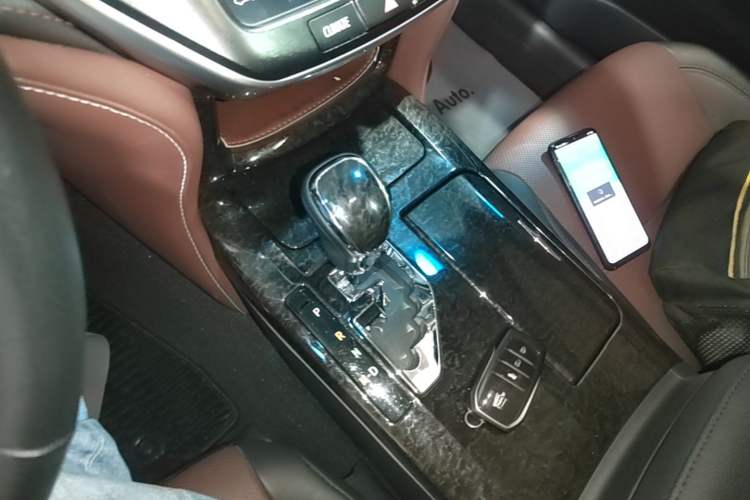 Used Toyota Crown 2018 2.0T Sport Edition Gear Lever