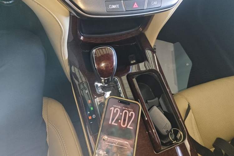 Used Toyota Crown 2018 2.0T Fashion Edition Gear Lever