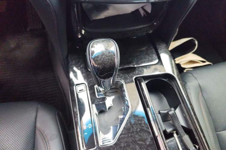 Used Toyota Crown 2018 2.0T Fashion Edition Gear Lever