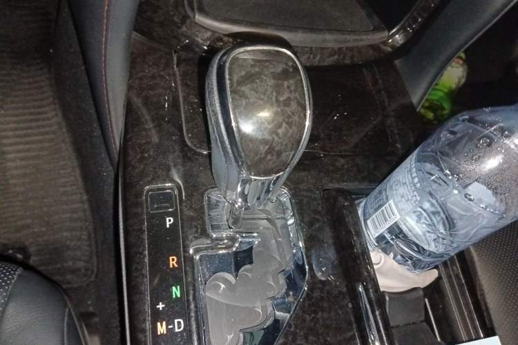 Used Toyota Crown 2018 2.0T Fashion Edition Gear Lever