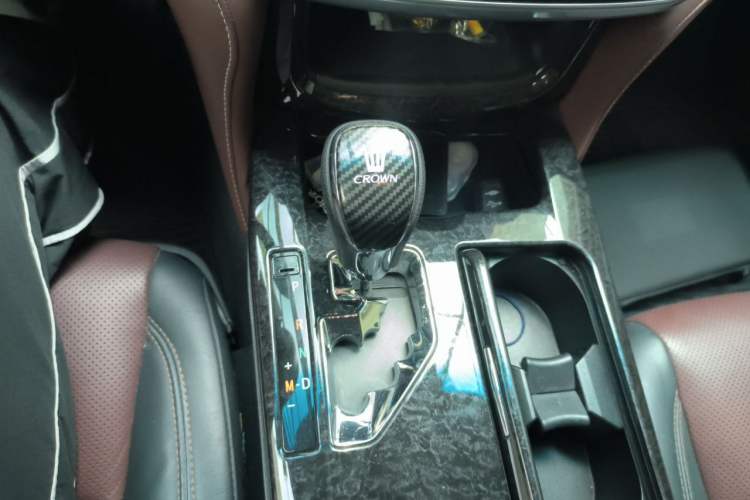 Used Toyota Crown 2018 2.0T Sport Edition Gear Lever
