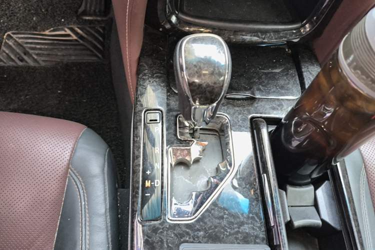 Used Toyota Crown 2018 2.0T Sport Edition Gear Lever