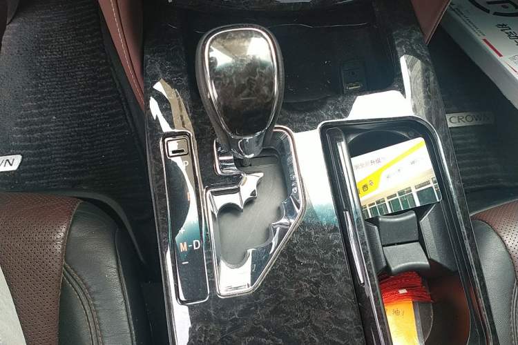 Used Toyota Crown 2018 2.0T Sport Edition Gear Lever