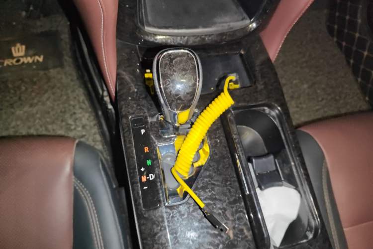 Used Toyota Crown 2018 2.0T Sport Edition Gear Lever