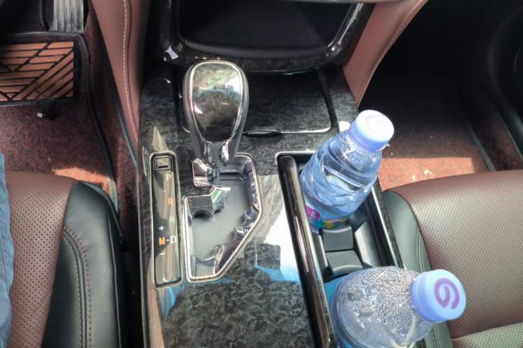 Used Toyota Crown 2018 2.0T Sport Edition Gear Lever