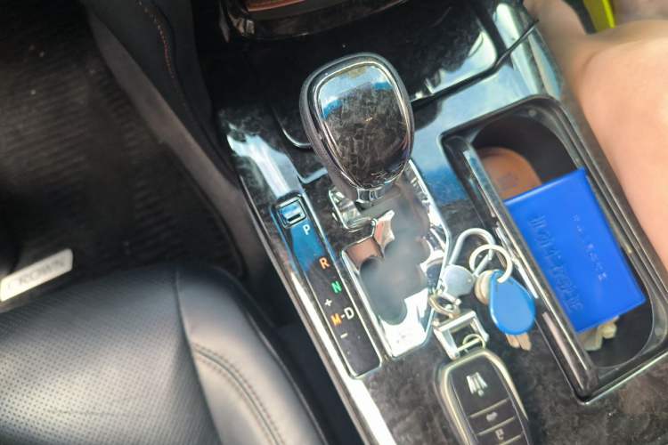 Used Toyota Crown 2018 2.0T Fashion Edition Gear Lever