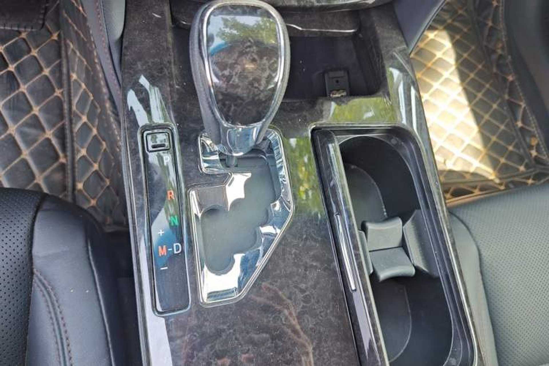 Used Toyota Crown 2018 2.0T Fashion Edition Gear Lever