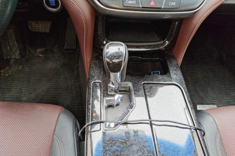 Used Toyota Crown 2018 2.0T Sport Edition Gear Lever