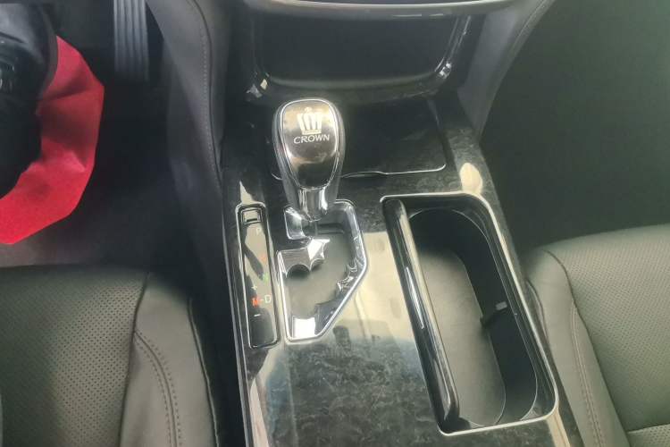 Used Toyota Crown 2018 2.0T Fashion Edition Gear Lever