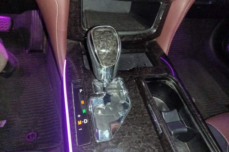 Used Toyota Crown 2018 2.0T Sport Edition Gear Lever