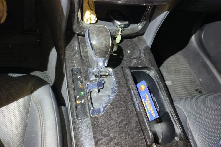 Used Toyota Crown 2018 2.0T Fashion Edition Gear Lever
