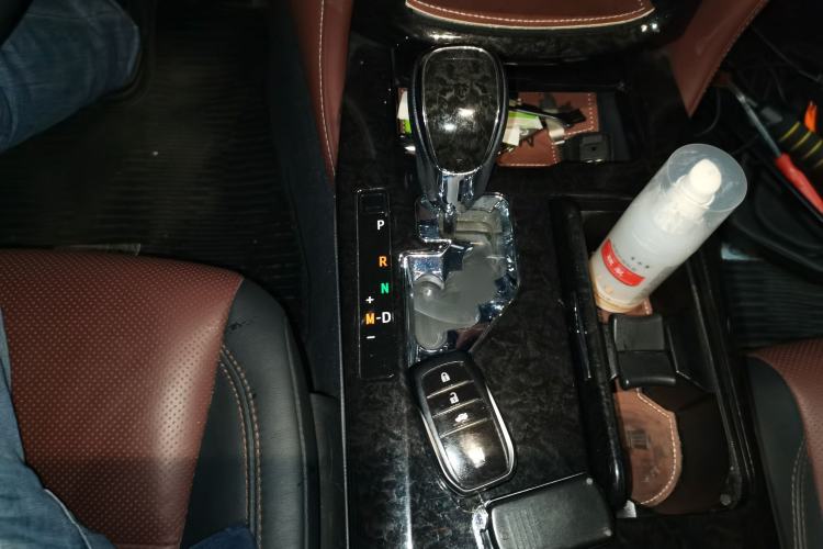 Used Toyota Crown 2018 2.0T Sport Edition Gear Lever