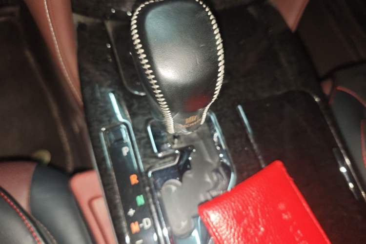 Used Toyota Crown 2018 2.0T Sport Edition Gear Lever