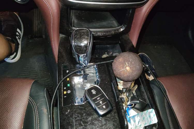 Used Toyota Crown 2018 2.0T Sport Edition Gear Lever