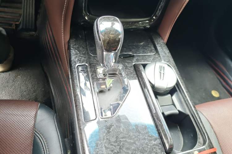 Used Toyota Crown 2018 2.0T Sport Edition Gear Lever