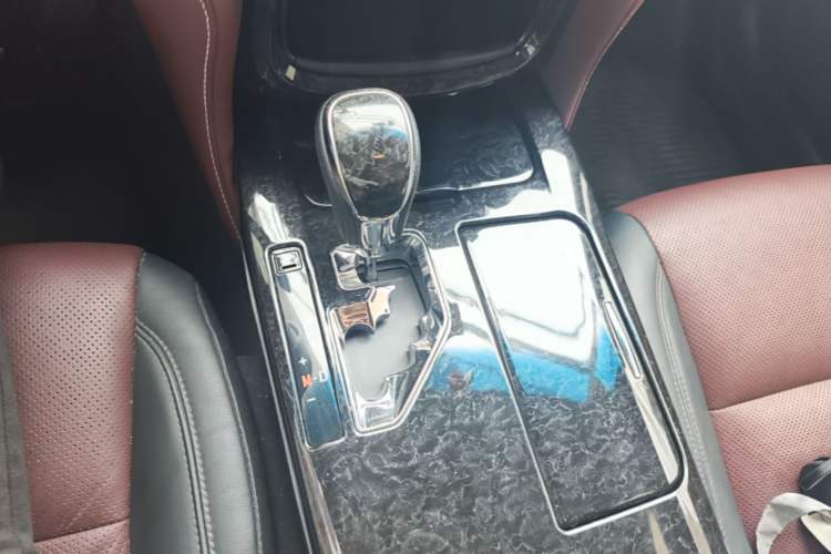Used Toyota Crown 2018 2.0T Sport Edition Gear Lever