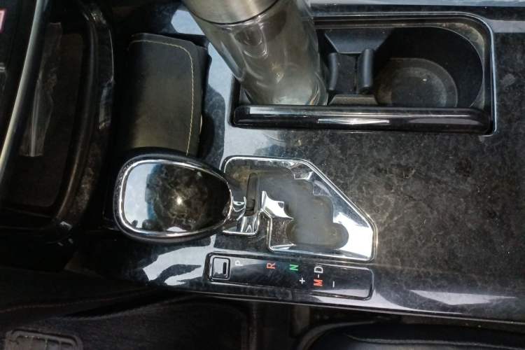 Used Toyota Crown 2018 2.0T Fashion Edition Gear Lever