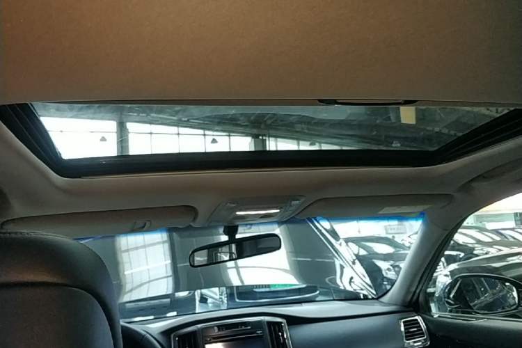 Used Toyota Crown 2018 2.0T Fashion Edition Headliner
