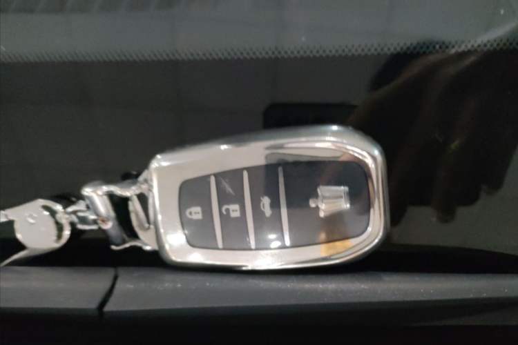 Used Toyota Crown 2018 2.0T Fashion Edition Interior 1
