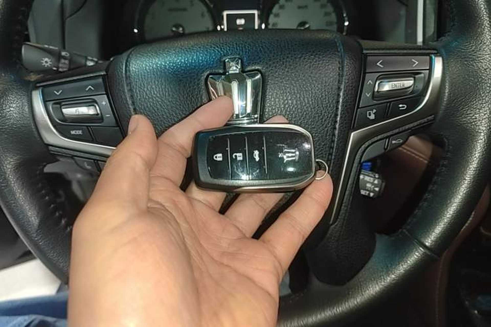 Used Toyota Crown 2018 2.0T Sport Edition Interior 1