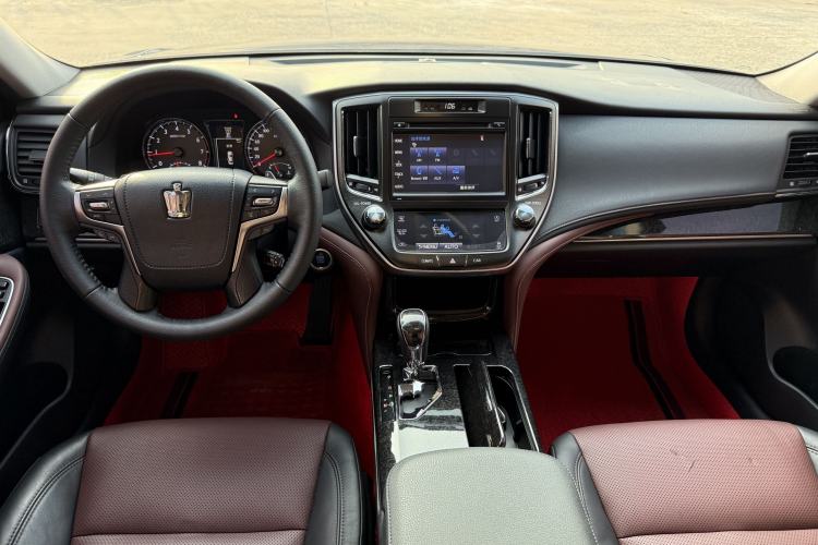 Used Toyota Crown 2018 2.0T Sport Edition Interior 1