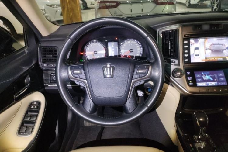Used Toyota Crown 2018 2.0T Fashion Edition Interior 2
