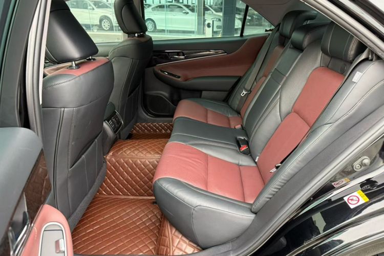 Used Toyota Crown 2018 2.0T Sport Edition Interior 2