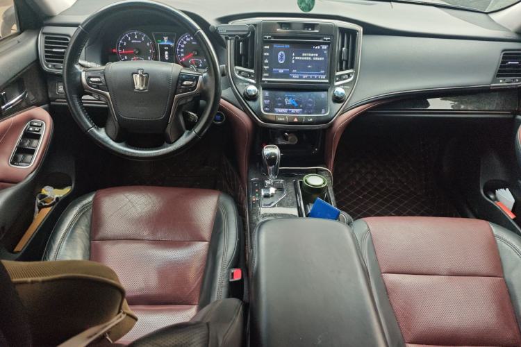 Used Toyota Crown 2018 2.0T Sport Edition Interior 2