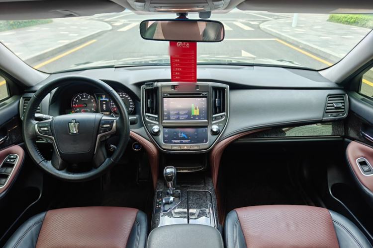 Used Toyota Crown 2018 2.0T Sport Edition Interior 3