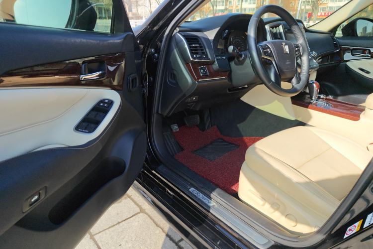 Used Toyota Crown 2018 2.0T Fashion Edition Interior 4